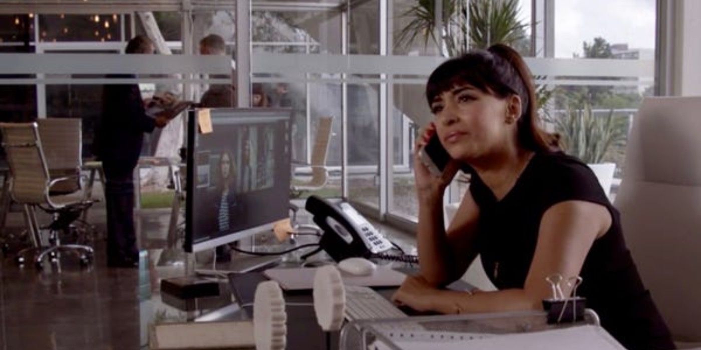 Cece working in her new Cece's boys office on New Girl.