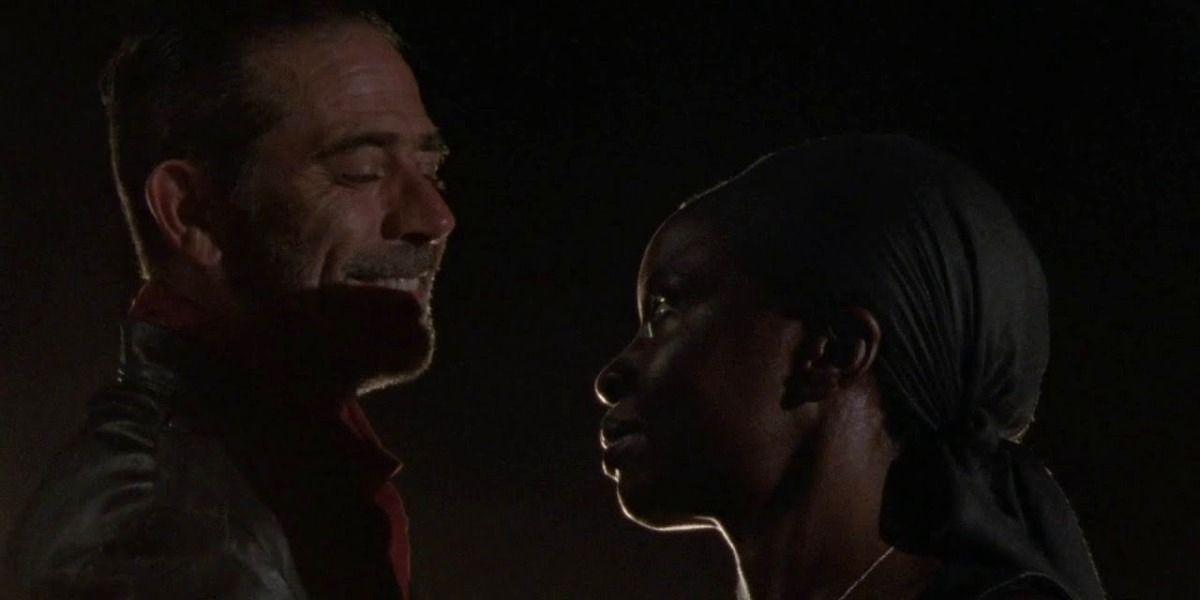 negan e michonne sorriem um para o outro em uma sequência de sonho em The Walking Dead
