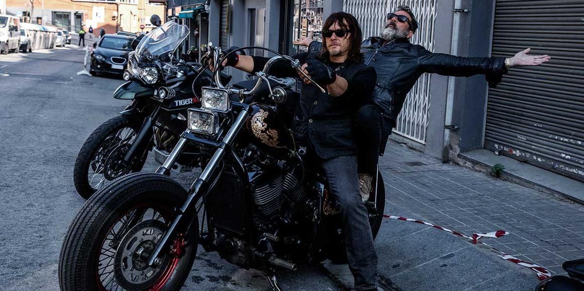 jeffrey dean morgan on motorcycle with norman reedus when he guest stars on amc&rsquo;s ride