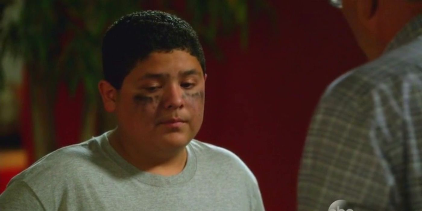 Manny crying to Jay because Sam broke up with him on Modern Family