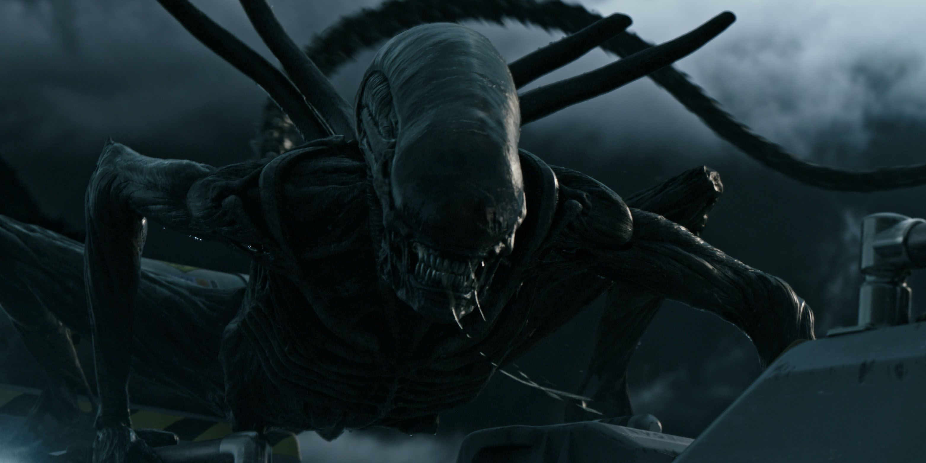 scary CGI Xenomorph in Alien Covenant drooling