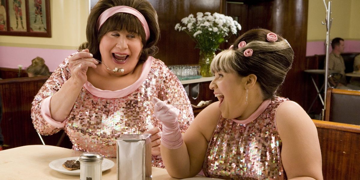 Tracy and her mom eat pie in Hairspray 