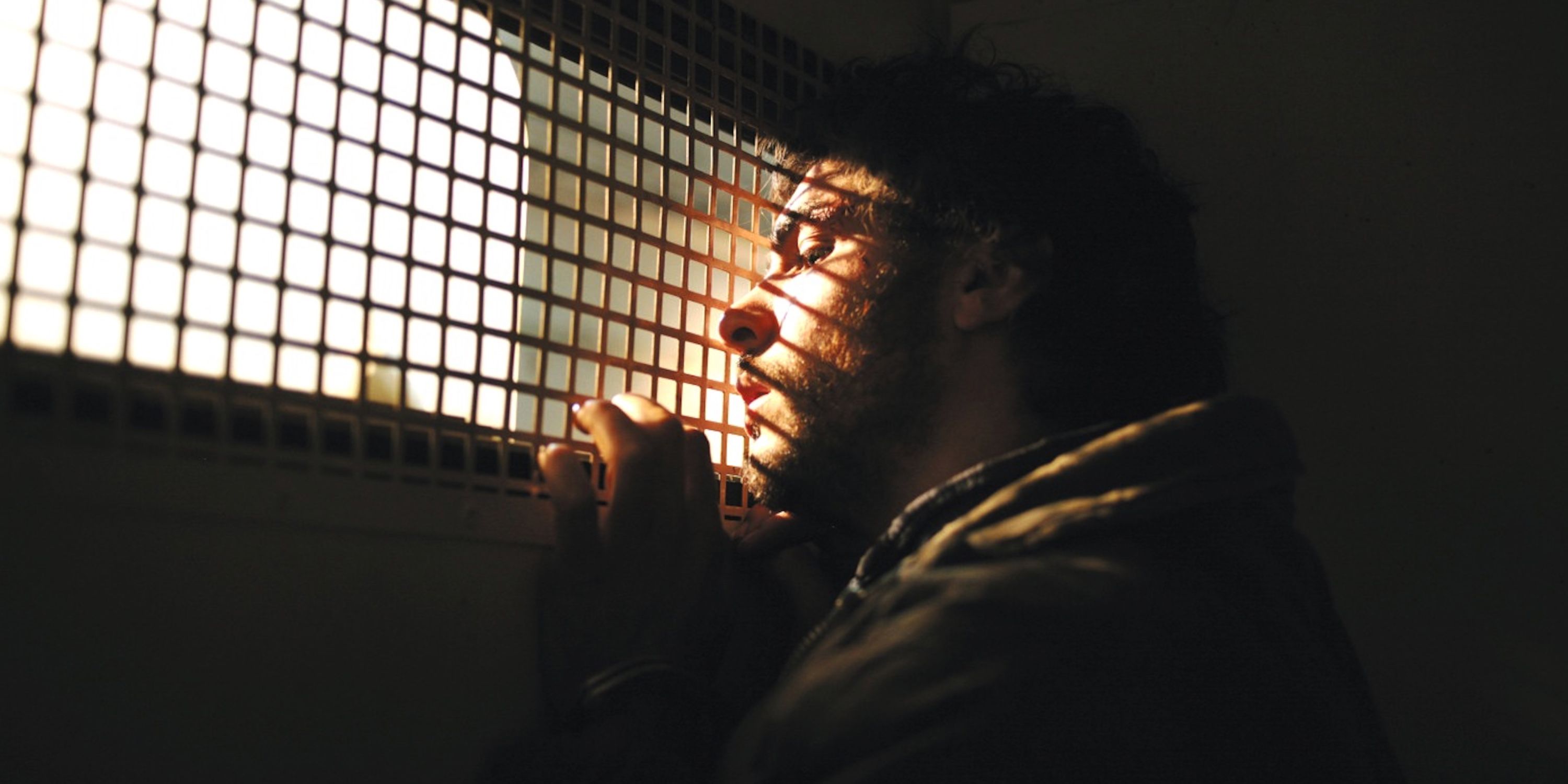 Malik El-Djebena in a prison cell in A Prophet