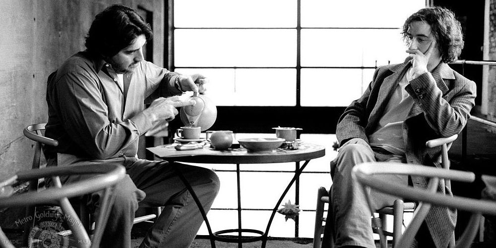 Alfred Molina and Steve Coogan as themselves in Coffee and Cigarettes