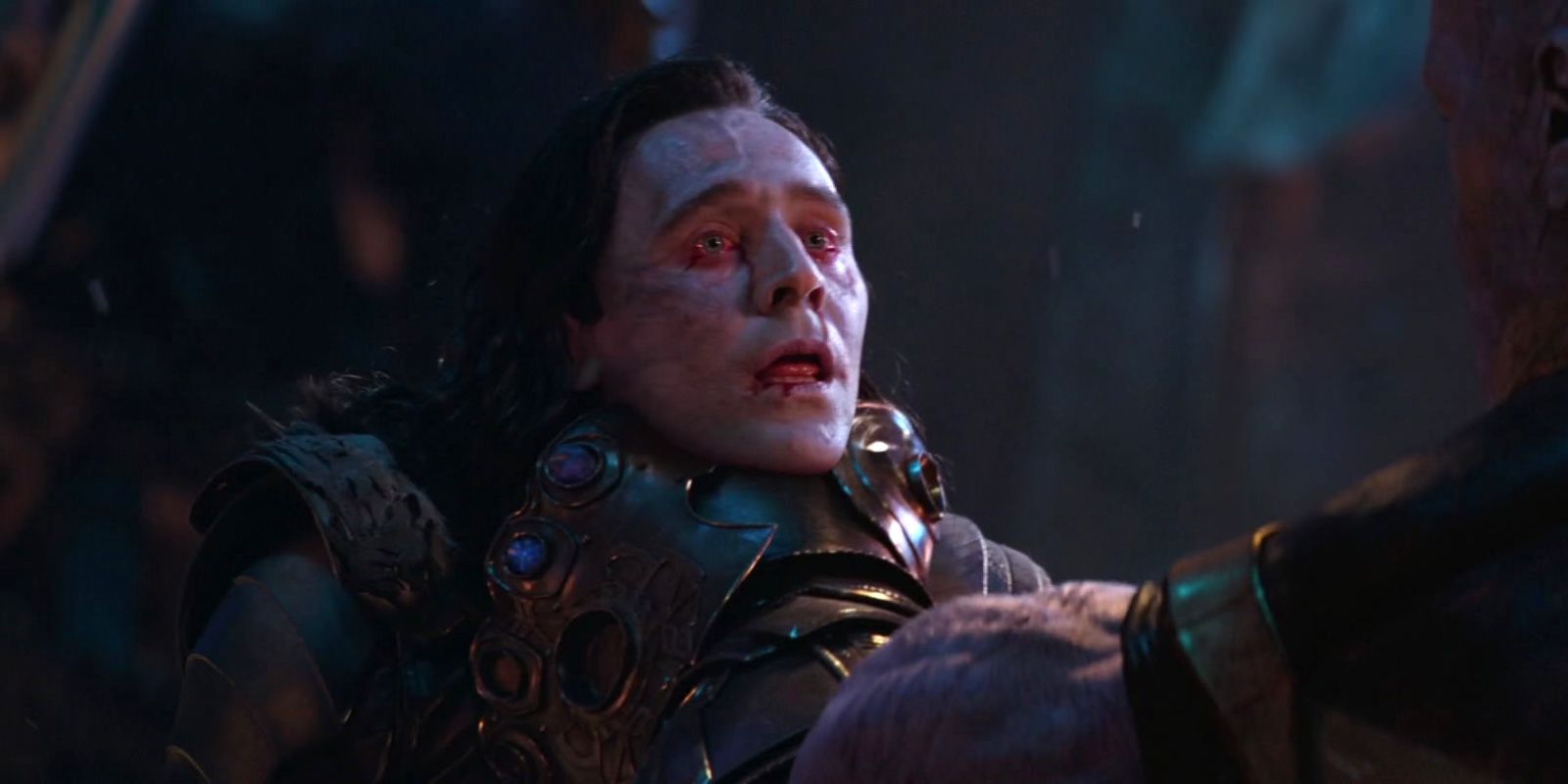 Thanos chokes Loki in Avengers Infinity War