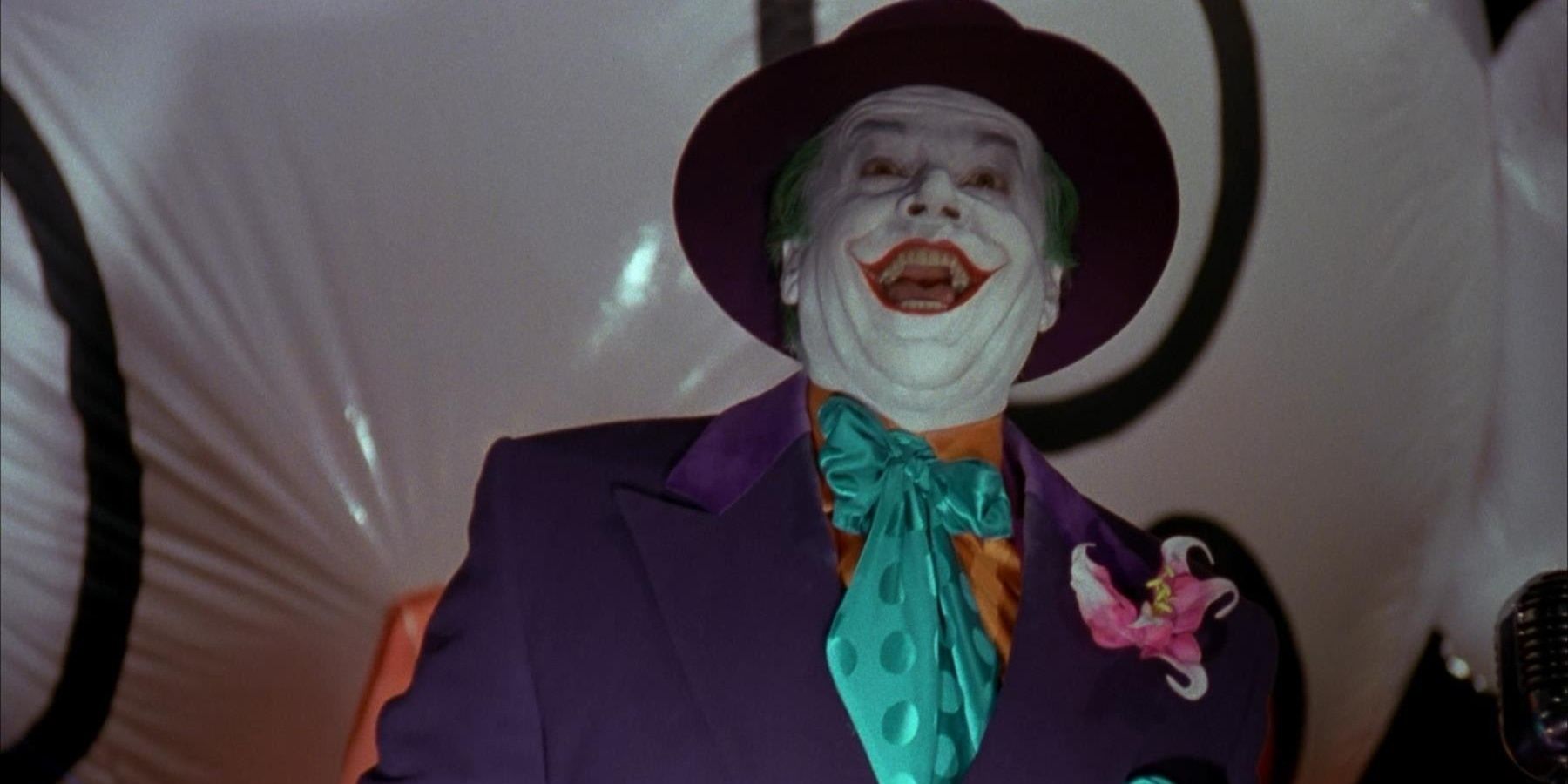Jack Nicholson's Joker on float in front of his balloon