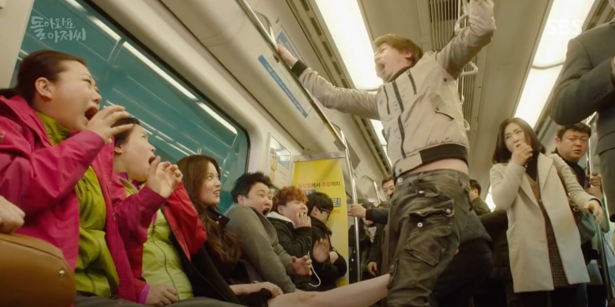 Hong-Nan hitting man in crotch in train in Come Back Mister