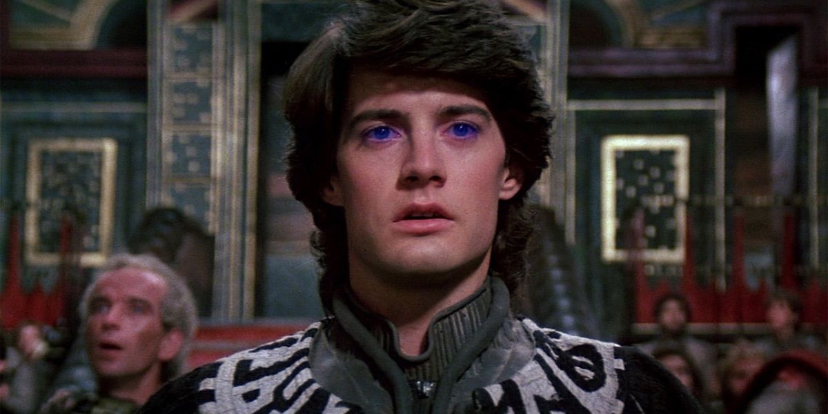Paul in Dune with glowing blue eyes.