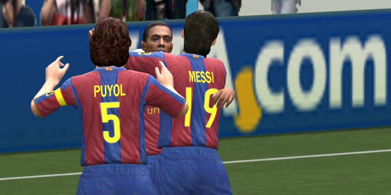 Los jugadores del FC Barcelona celebran un gol en FIFA 08