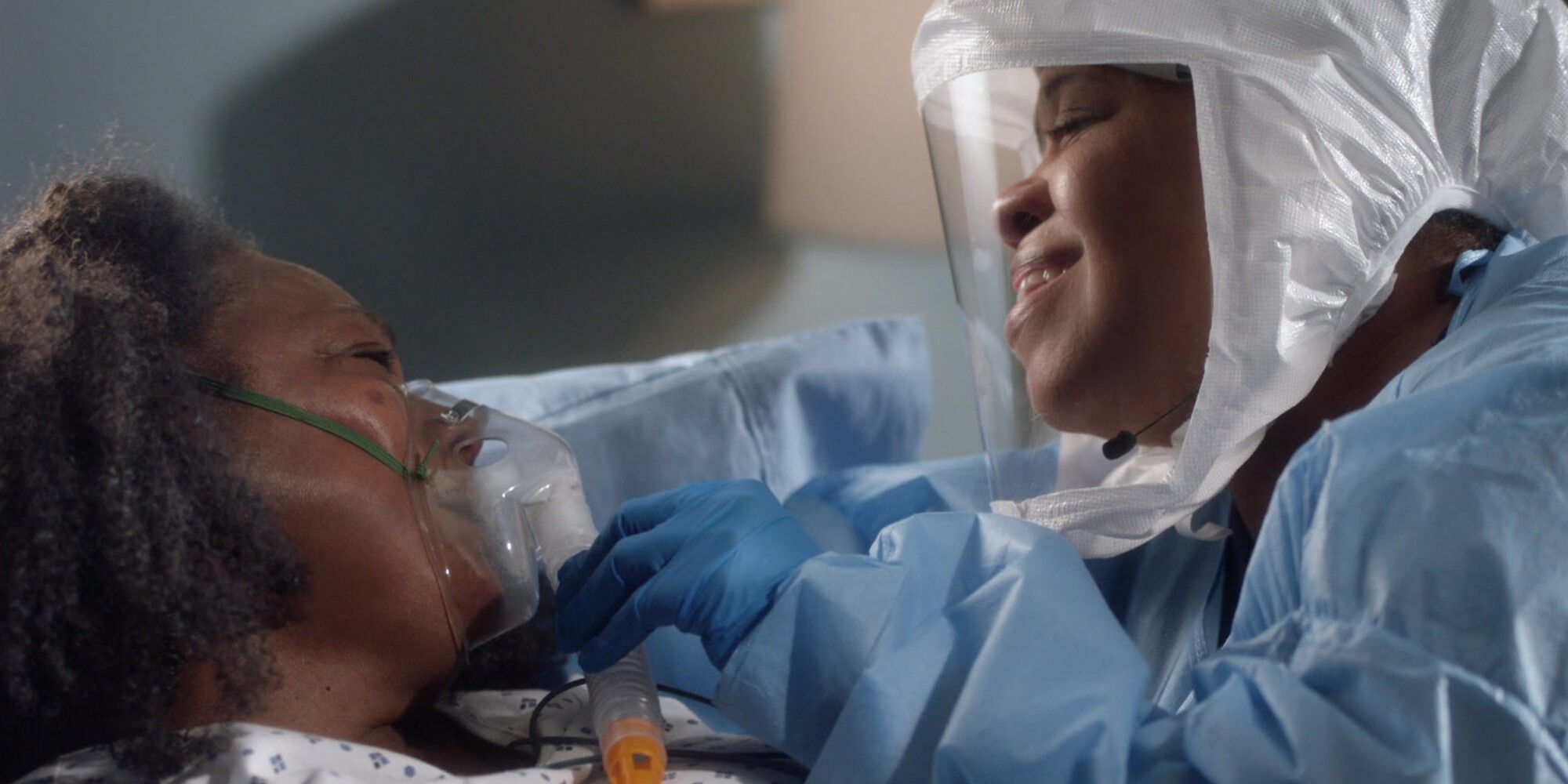 Miranda Bailey treats her mother at hospital during COVID-19 in Grey's Anatomy