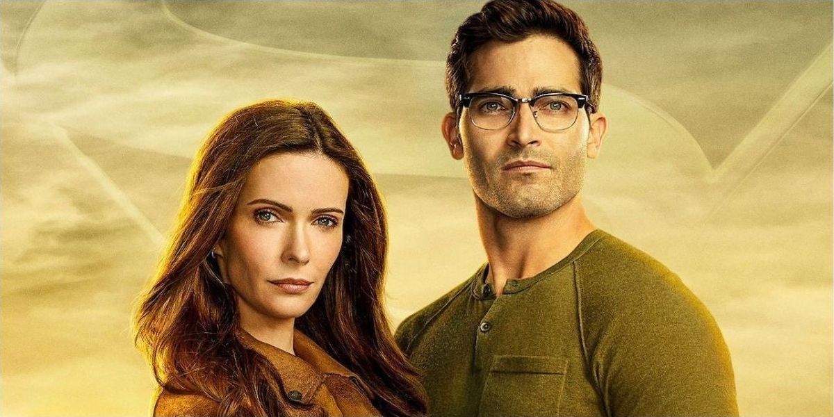 Clark Kent and Lois Lane stand side by side in Smallville