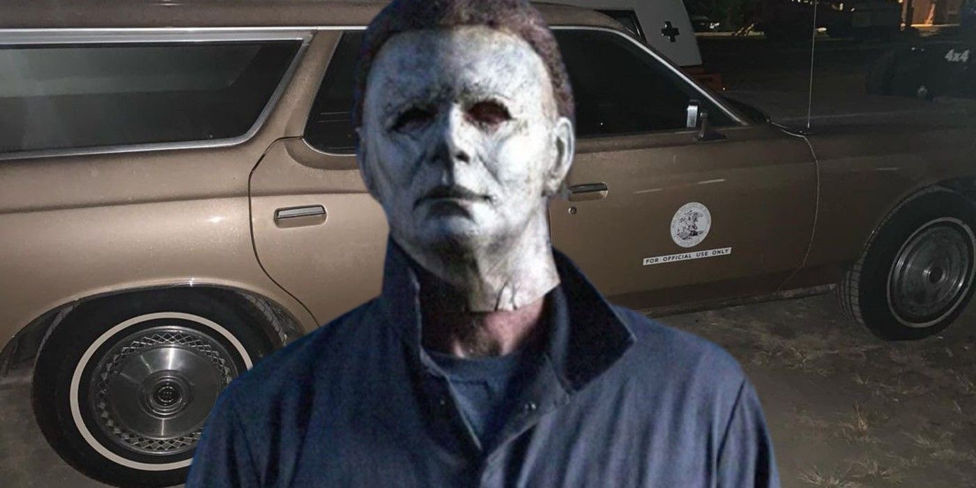 Michael Myers in front of a car in Halloween