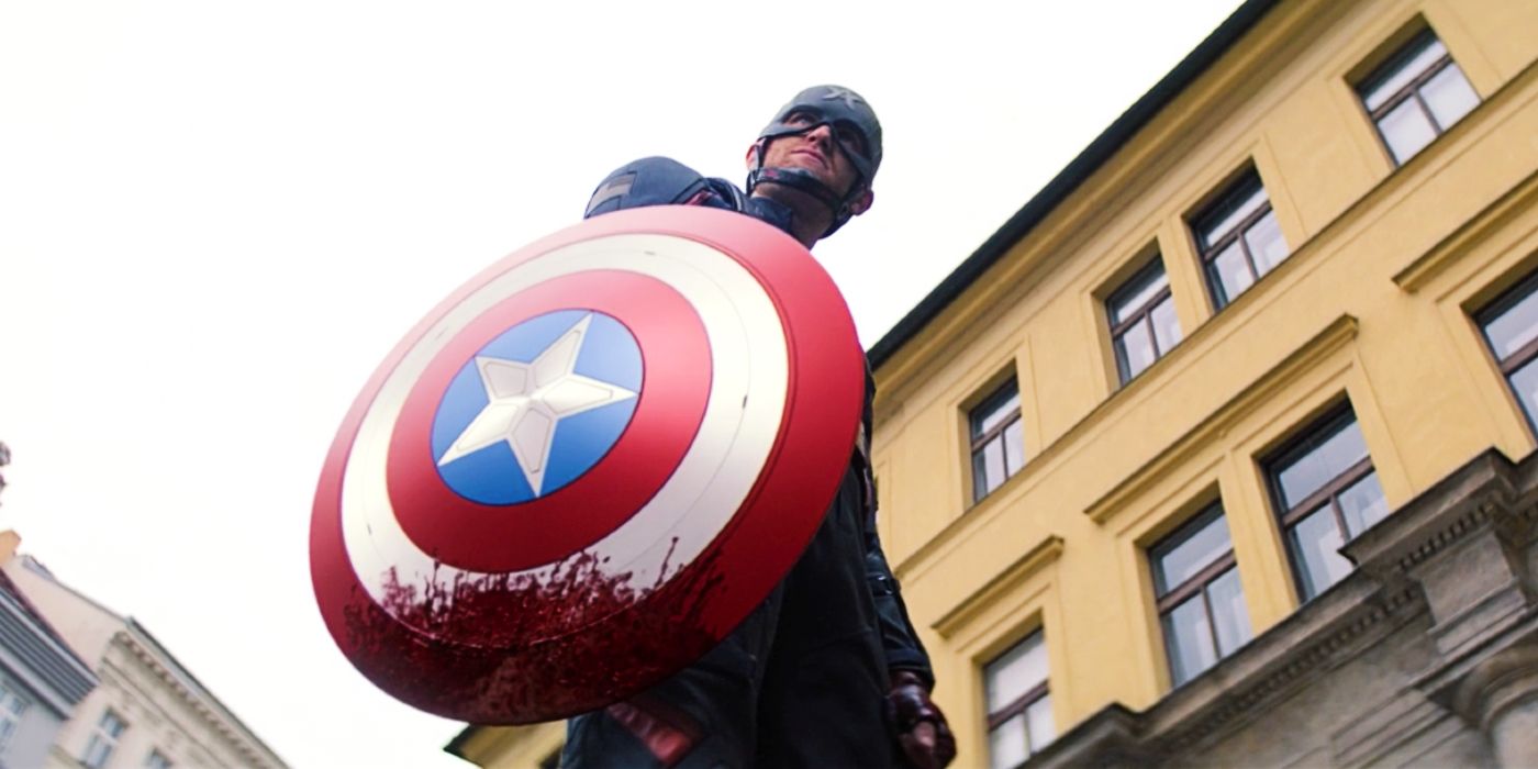 John Walker with bloody Captain America shield in Falcon and Winter Soldier.