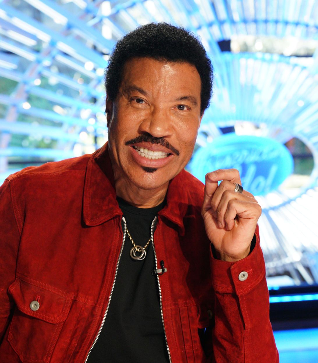 Lionel Richie on American Idol red jacket vertical