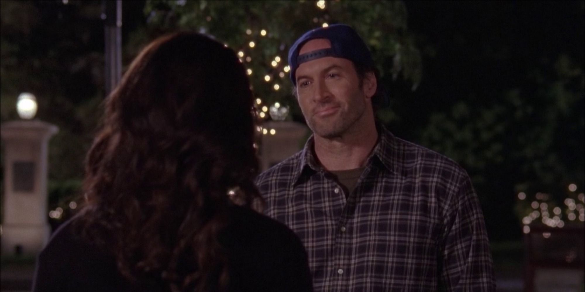 Luke and Lorelai talking in the Gilmore Girls finale