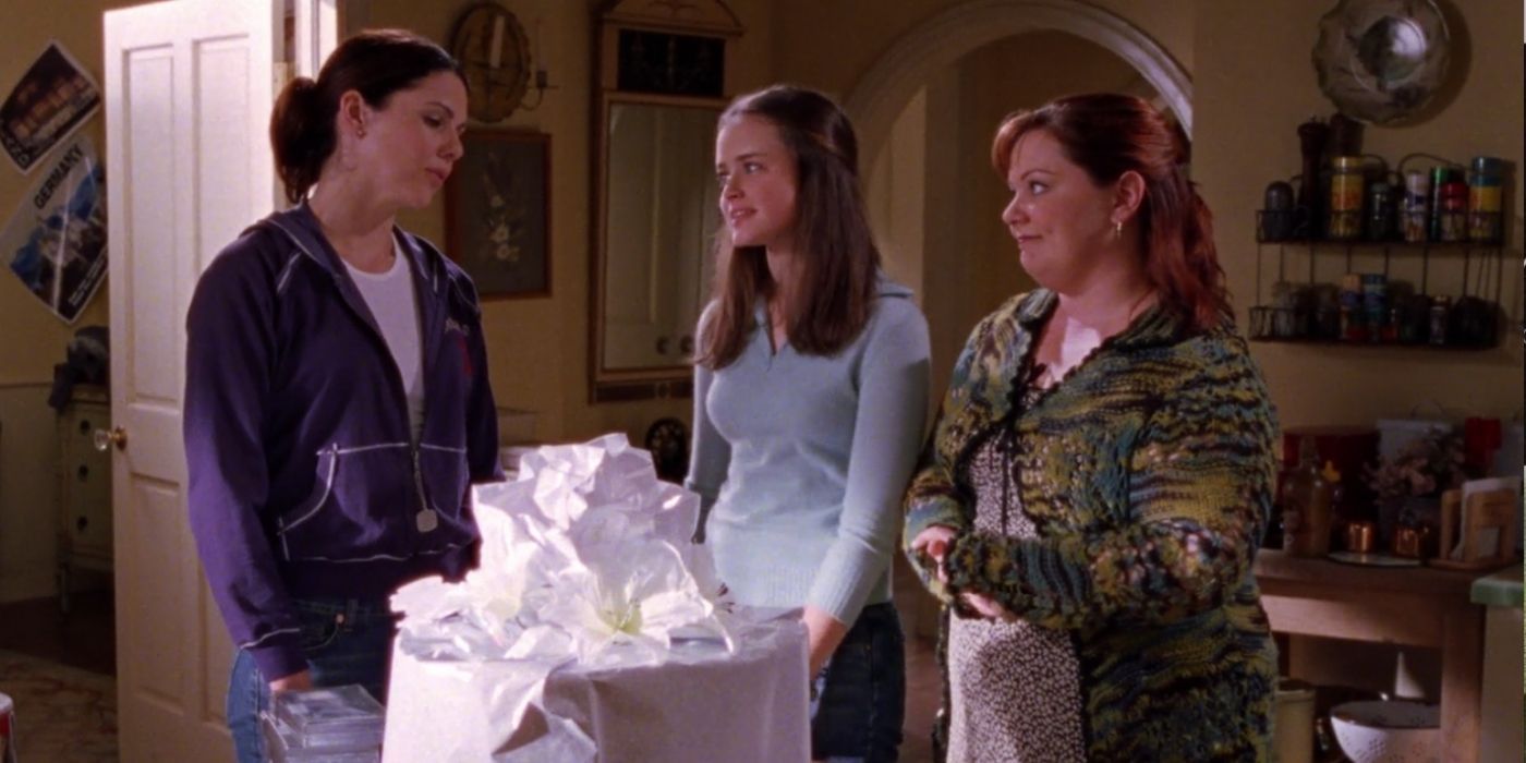 Lorelai and rory and sookie wonder who gave lorelai the ice cream maker in gilmore girls