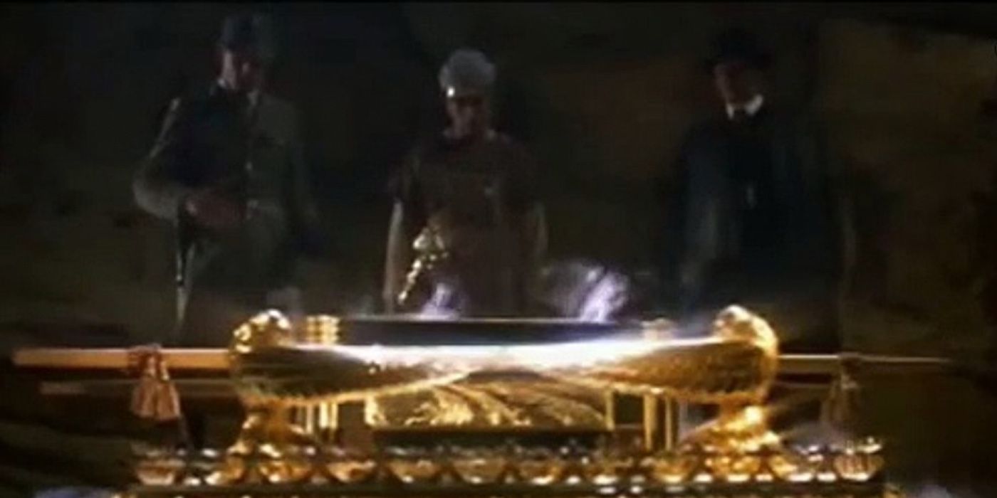 Nazis with the Ark in Indiana Jones