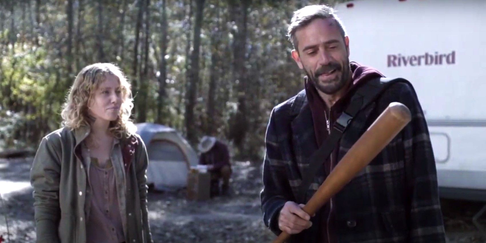 Negan receives his bat from Laura in The Walking Dead season 10