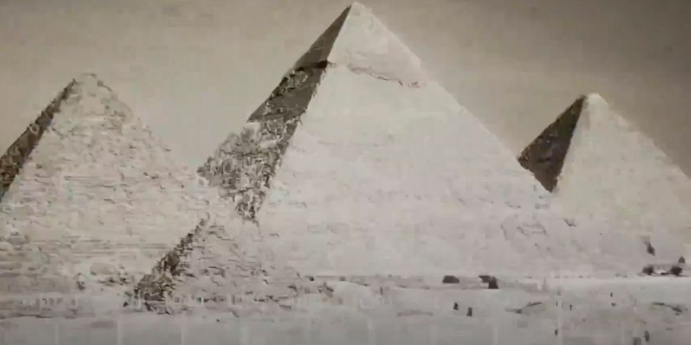 Pyramids in the Big Bang Theory intro