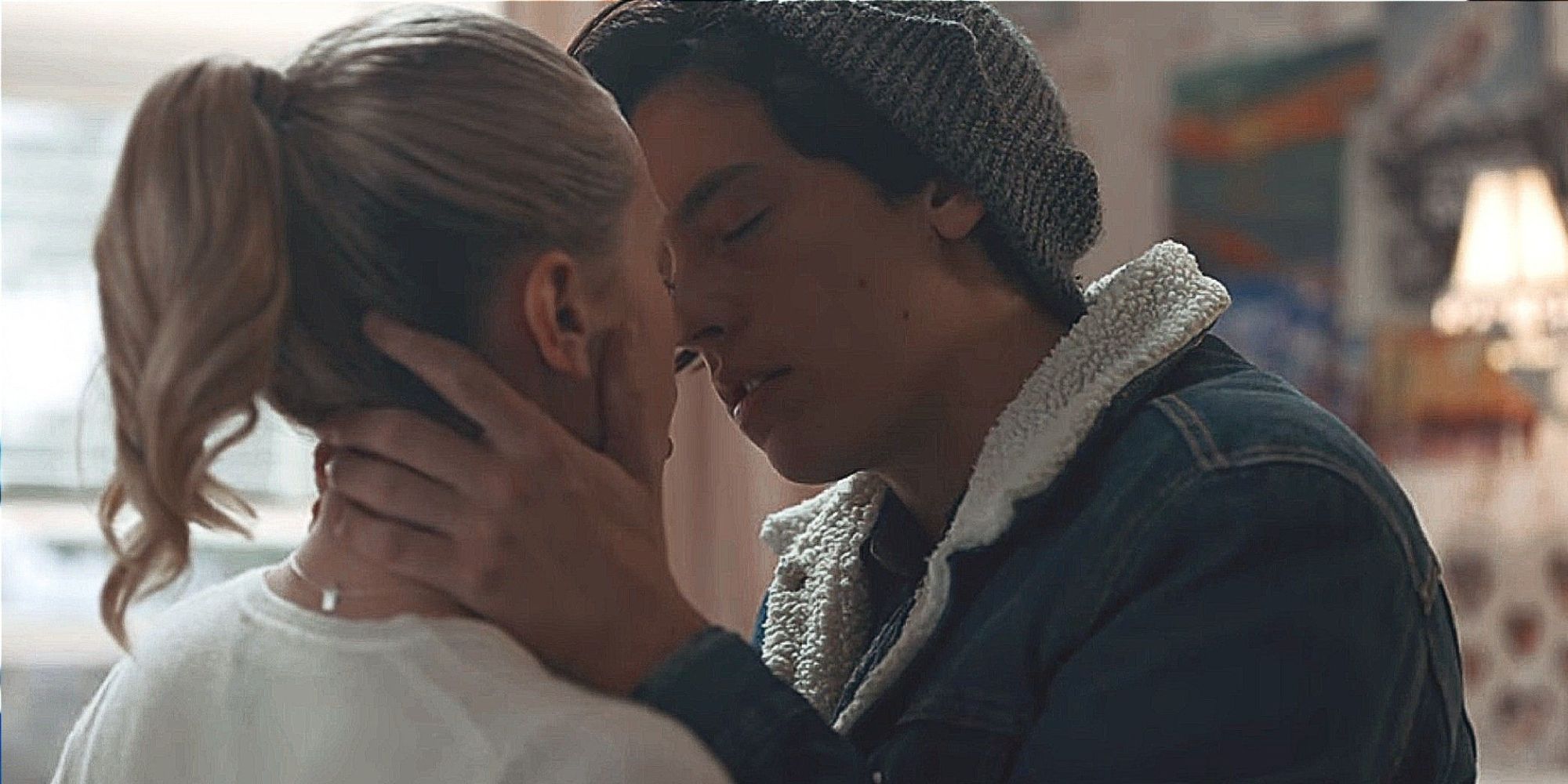 Jughead and Betty kiss for the first time