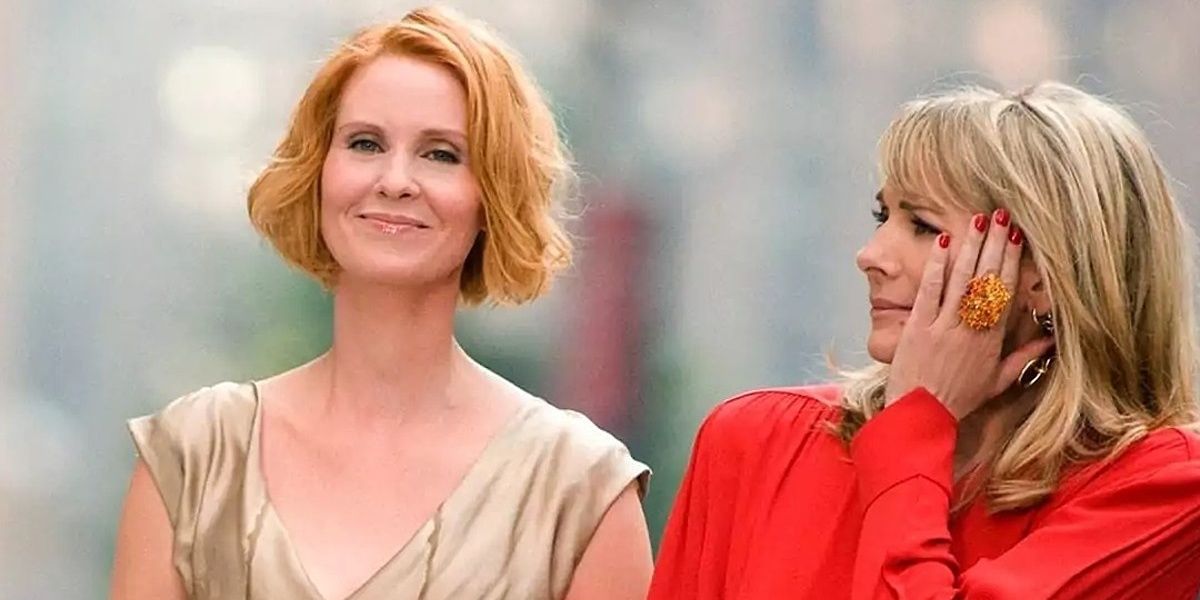 Miranda and Samantha walk down the street in the first Sex and the City movie