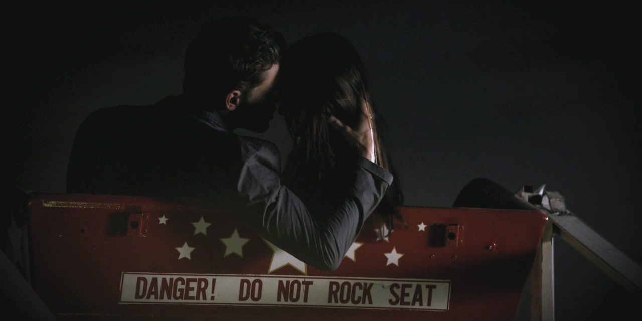 Stefan and Elena kiss on the ferris wheel in The Vampire Diaries.