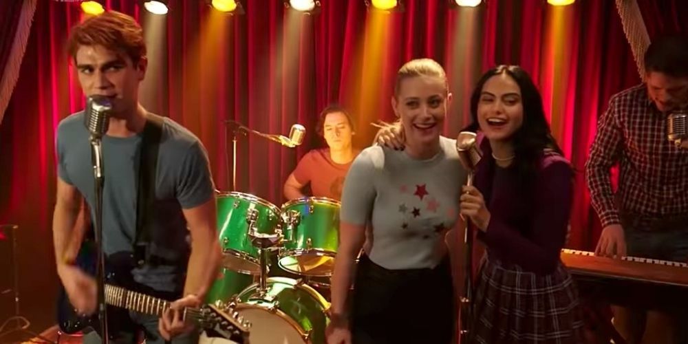 Archie, Jughead, Betty, Veronica, and Kevin perform as The Archies in Ricverdale