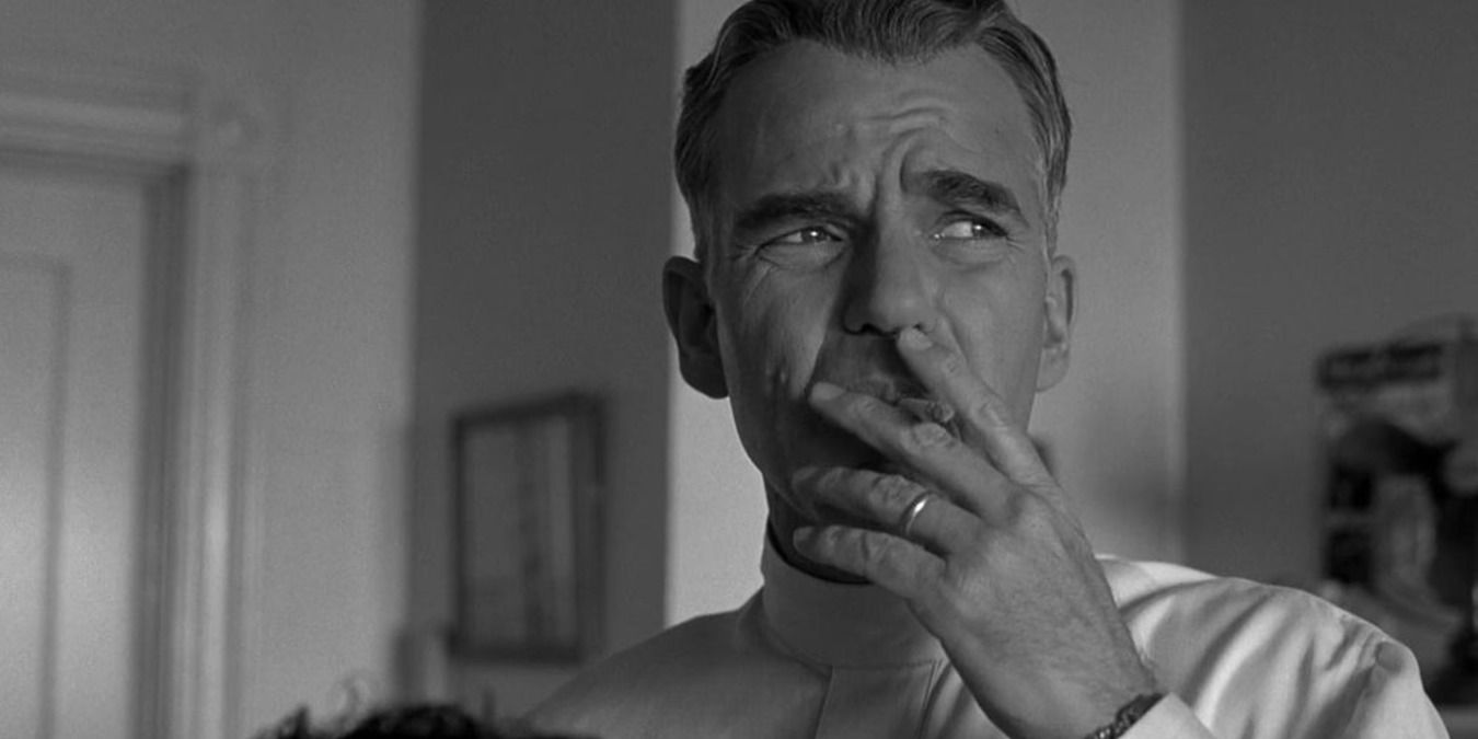 The Man Who Wasn't There - Billy Bob Thornton at the barber shop, smoking
