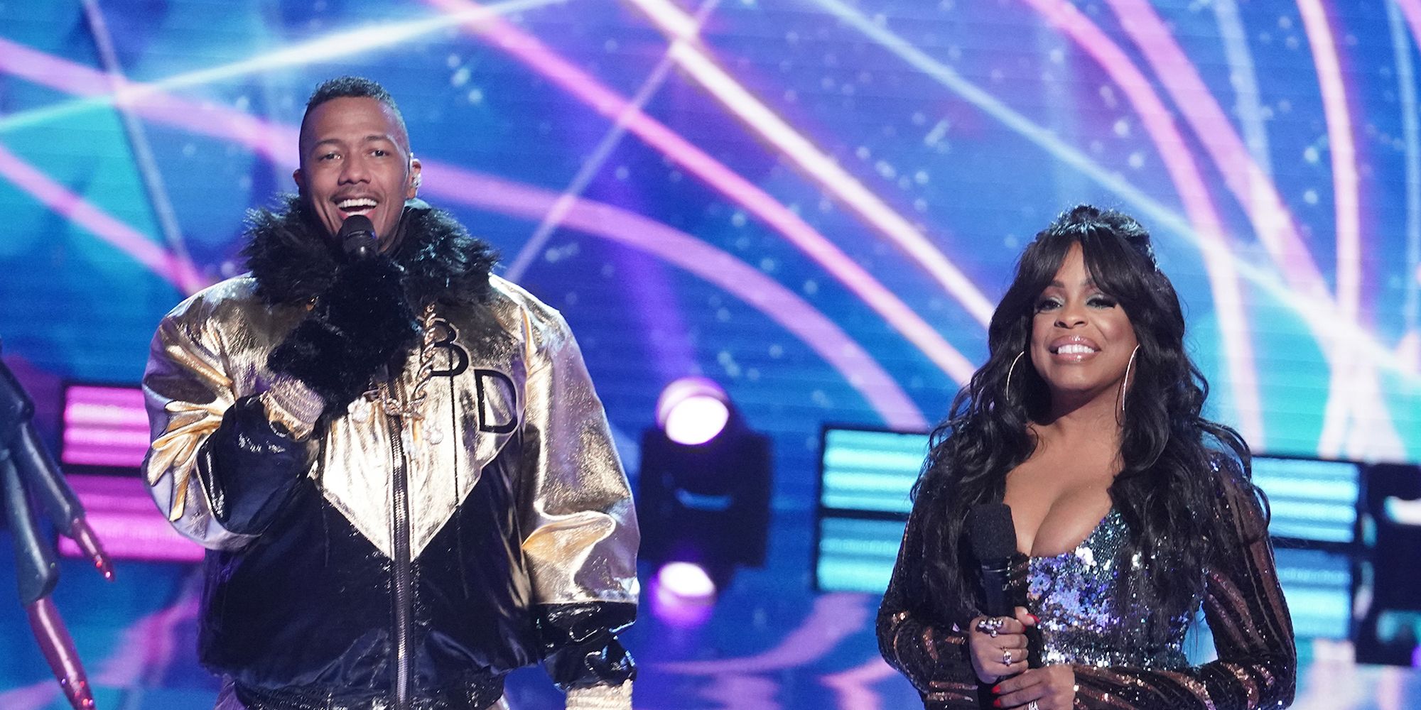 The Masked Singer Nick Cannon and Niecy Nash Bulldog reveal