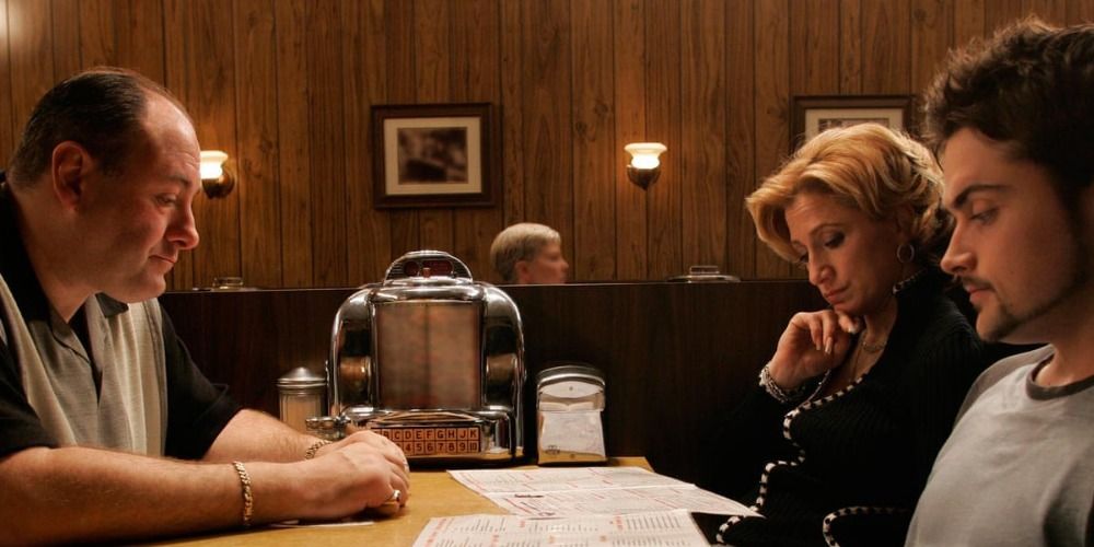 The Soprano family sitting at the diner in the final scene of The Sopranos