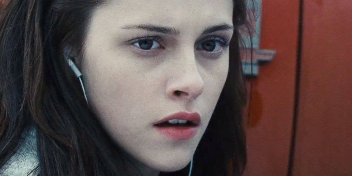 Bella looking shocked in Twilight