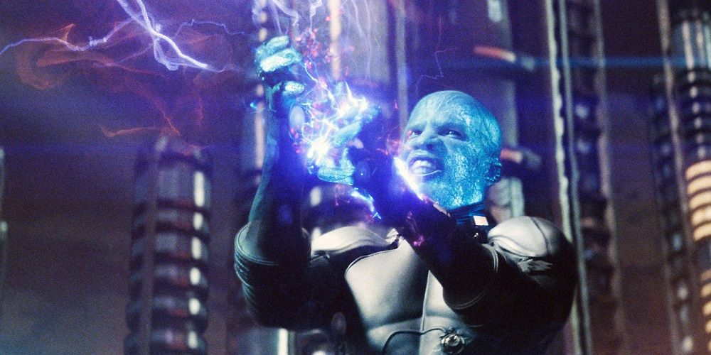 Electro harnesses power in The Amazing Spider-Man 2
