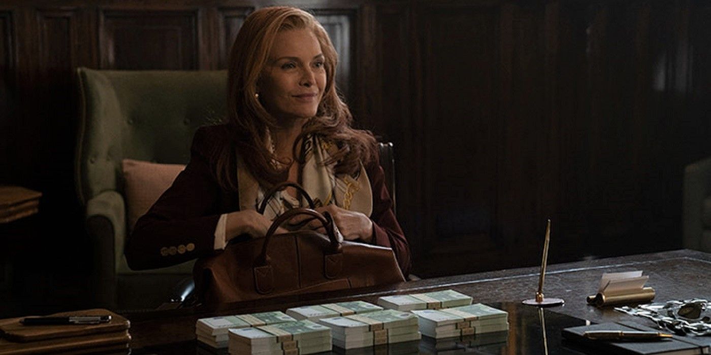 Michelle Pfeiffer in French Exit