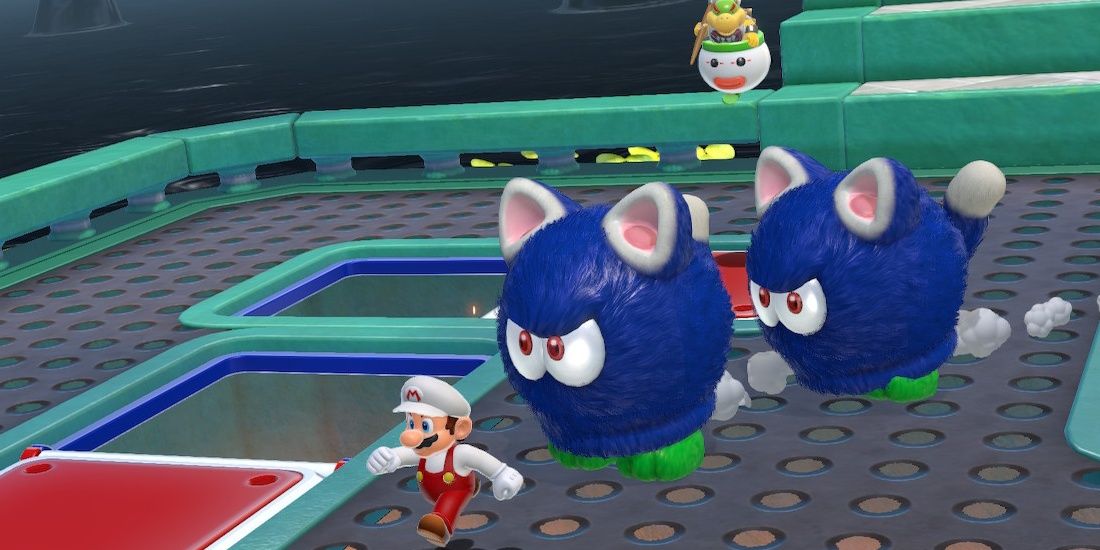 Mario running from Cat Bullies in Bowser's Fury 