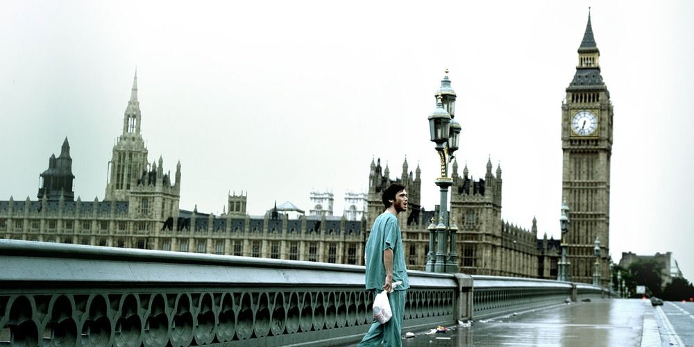 Jim walking the streets in a hospital outfit in 28 Days Later