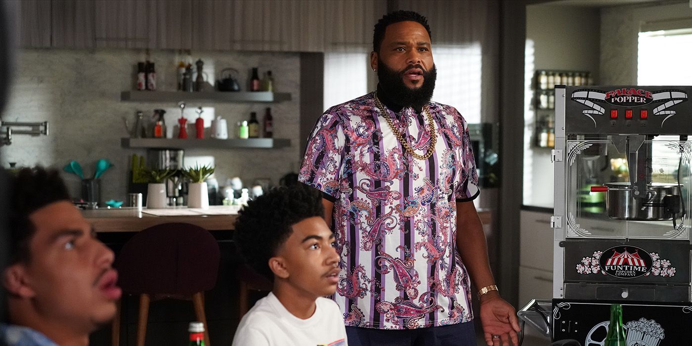 Anthony Anderson, Marcus Scribner and Miles Brown in Black-ish Season 7