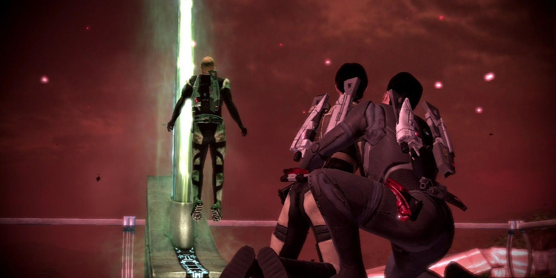 Ashley and Kaidan watch Shepard start the becon in Mass Effect