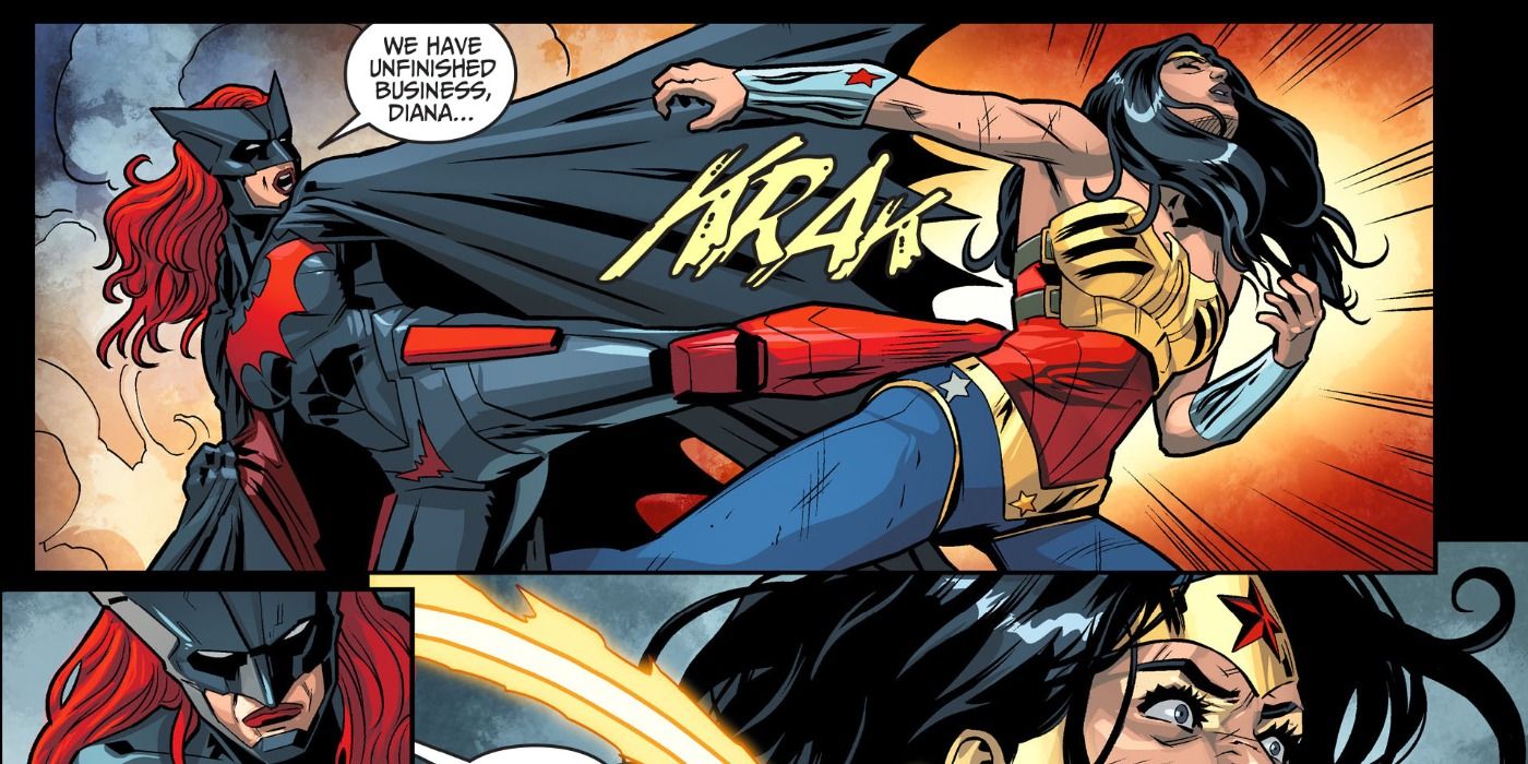 Batwoman attacks Wonder Woman from Injustice Gods Among Us comic