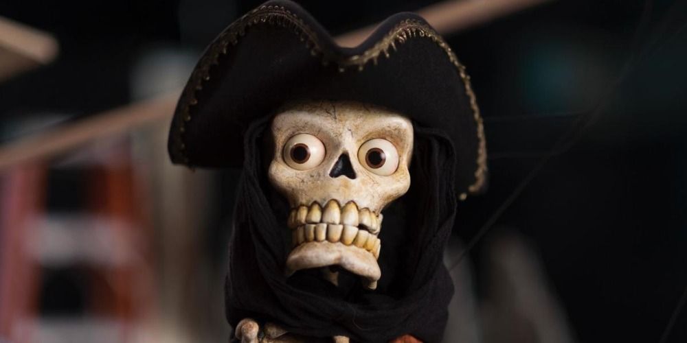 Pirate puppet skull looking off into the distance in Candle Cove