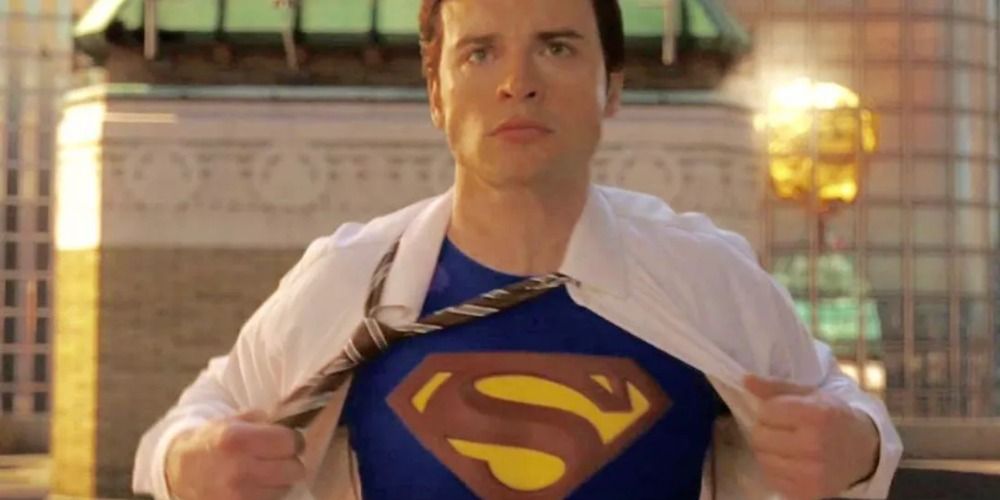 Clark ripping off his shirt to unveil the Superman symbol