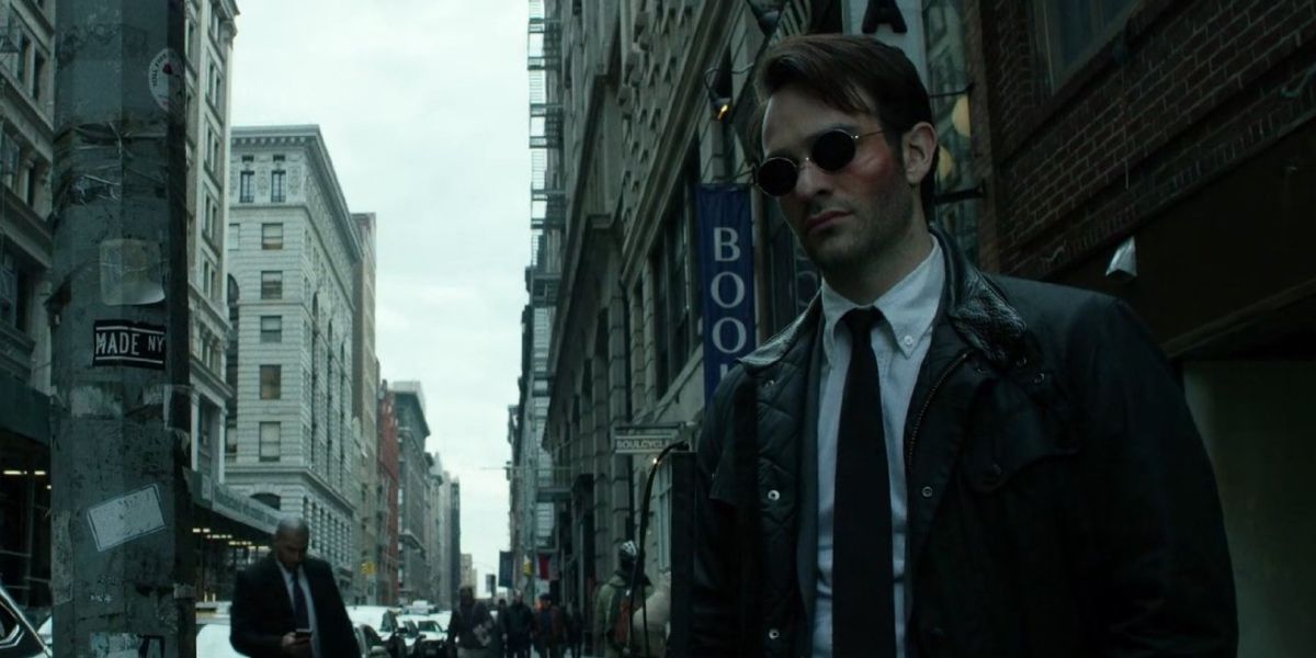 Matt Murdock walking streets of New York in Daredevil 