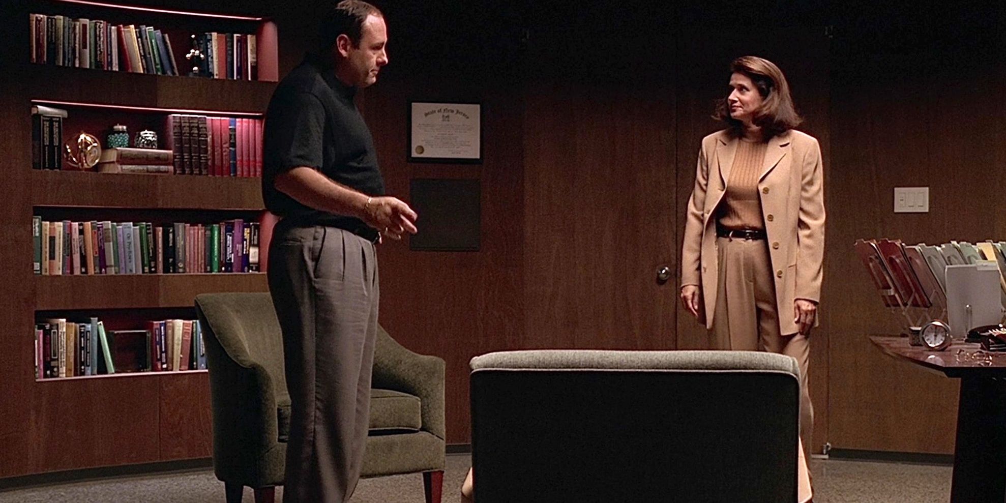 Dr. Melfi says goodbye to Tony after one of their therapy sessions