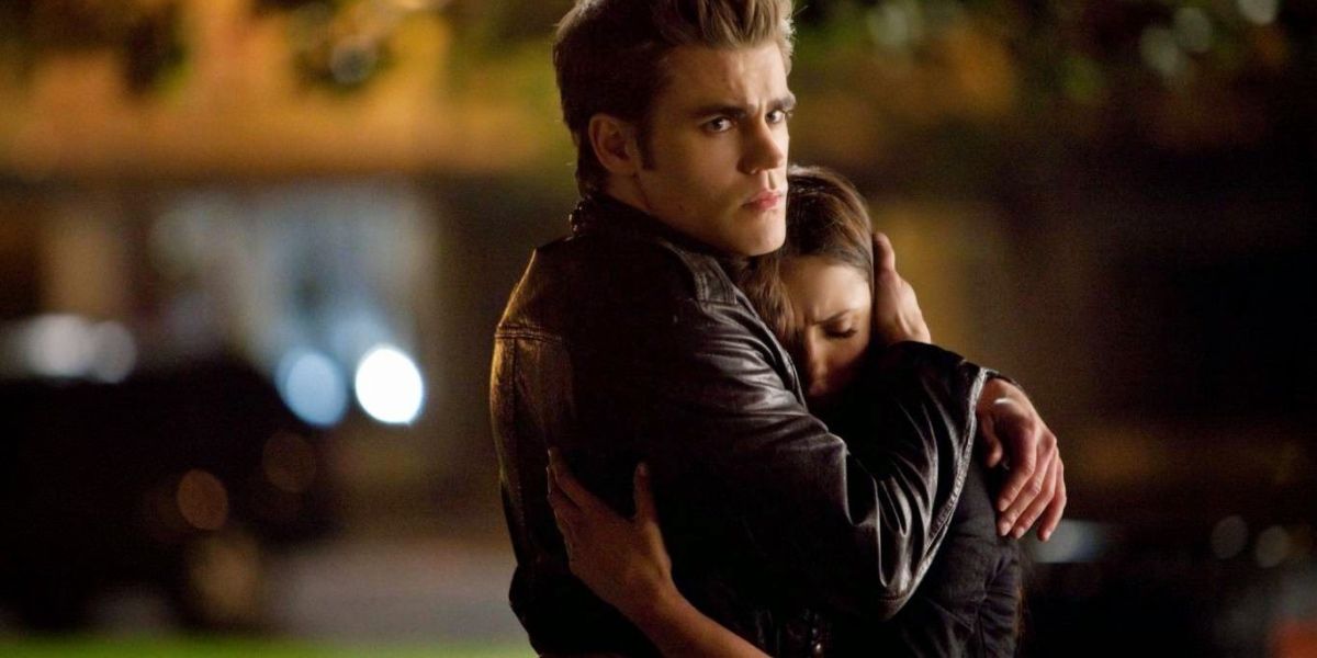 Stefan embracing Elena in The Vampire Diaries