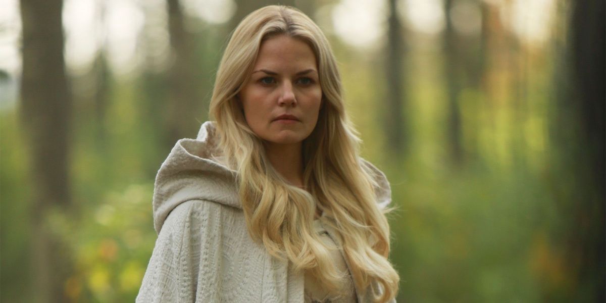 Emma in the forest wearing white cloak in Once Upon a Time 