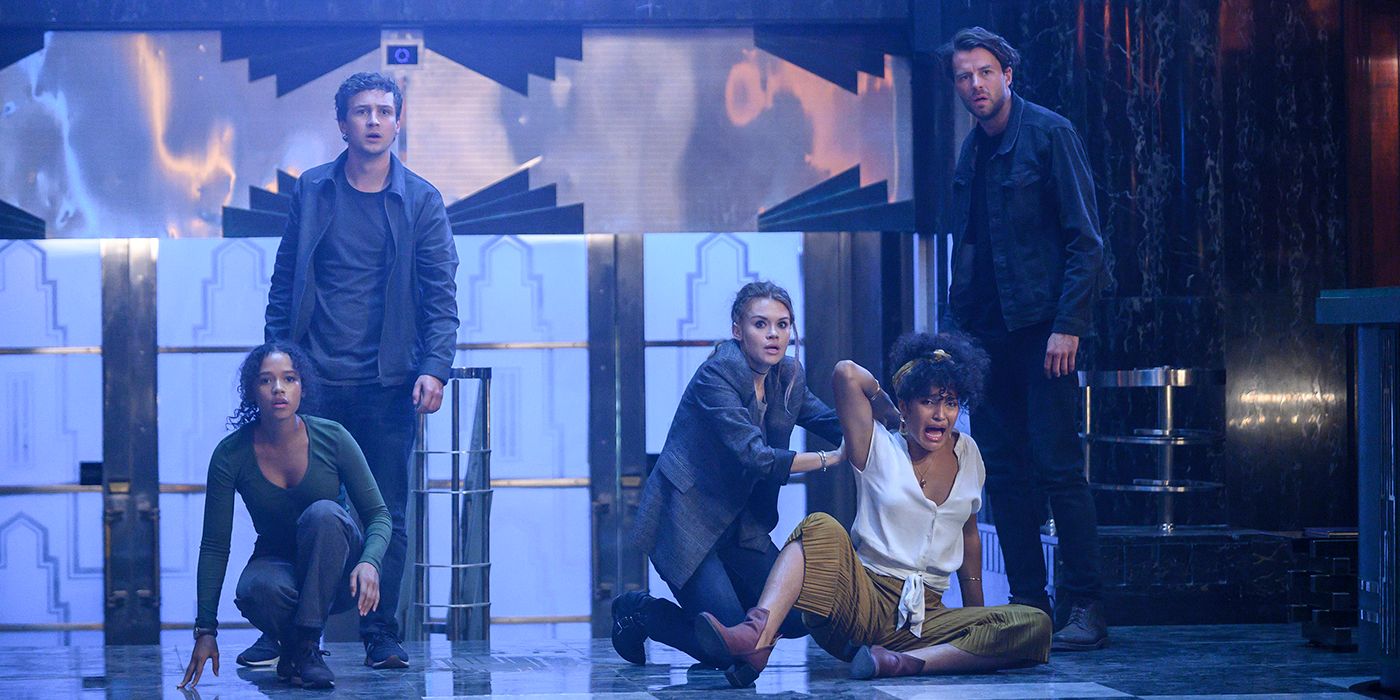 Zoey Davis (Taylor Russell), Ben Miller (Logan Miller), Rachel (Holland Roden), Brianna (Indya Moore) and Nathan (Thomas Cocquerel) in Escape Room: Tournament of Champions.