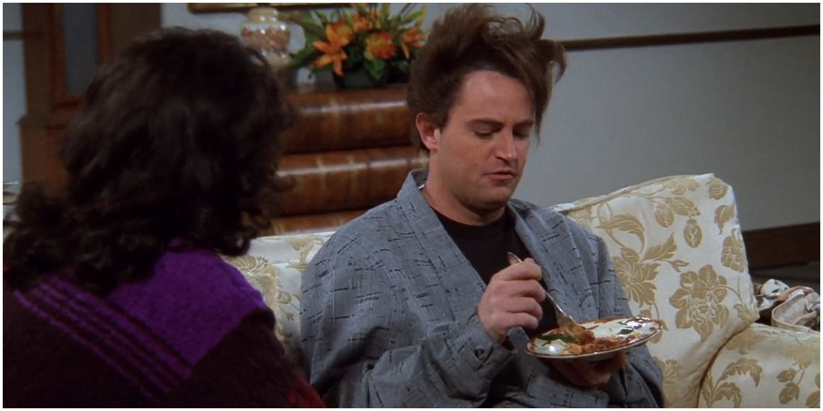 Friends Chandler Bing eating Monica's mac and cheese
