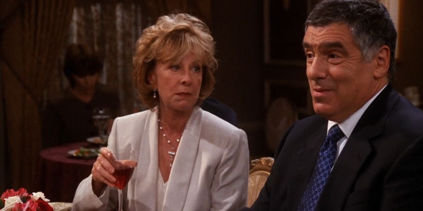Judy and Judy Geller have an argument over their failed business while having lunch in a restaurant in Friends 