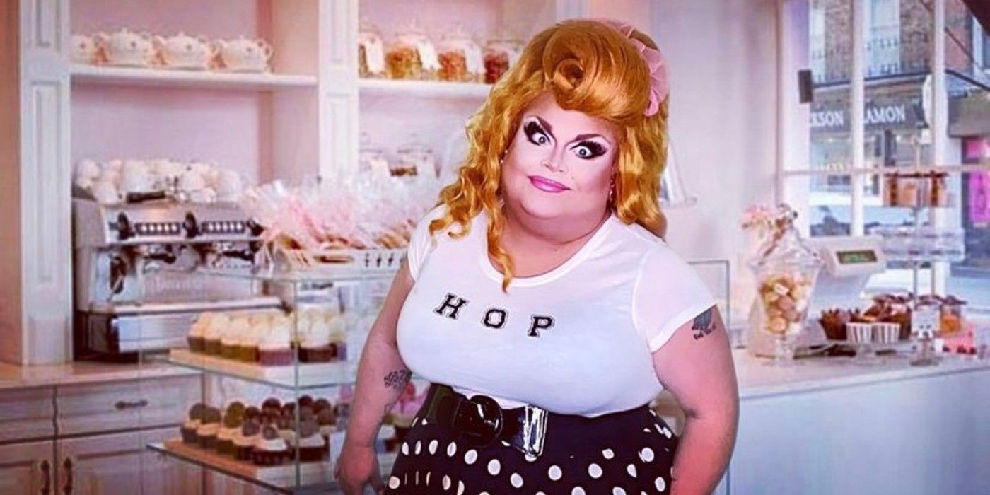 Ginger Minj posing for a photo