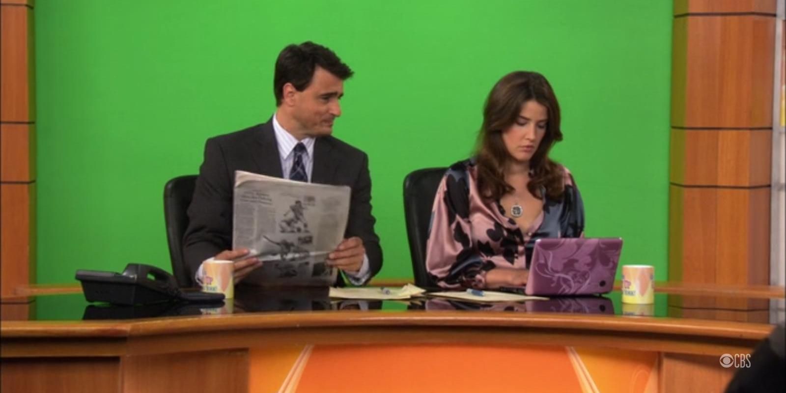 Don and Robin preparing to go on the air in How I Met Your Mother