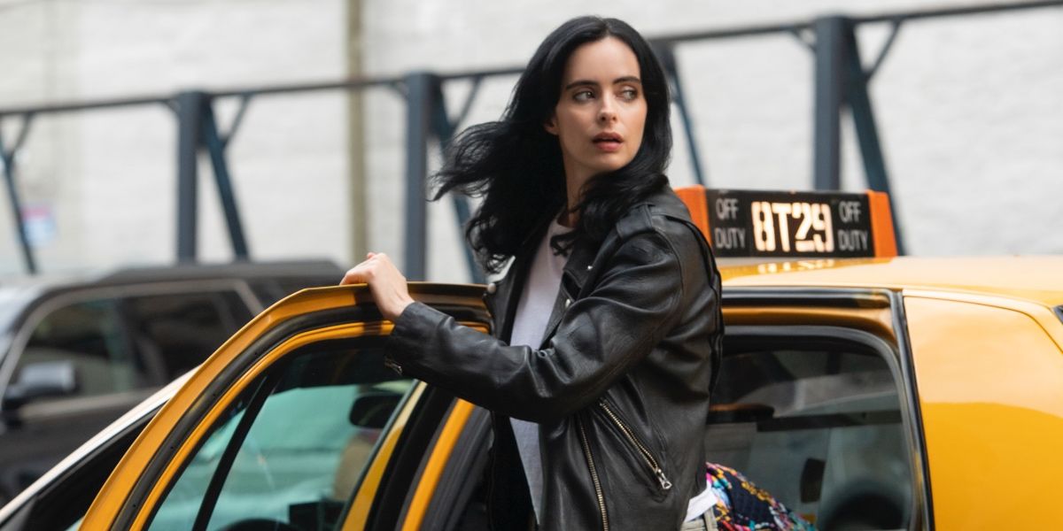 Jessica Jones getting out of New York taxi